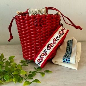 NWT TORY BURCH EMERSON WOVEN MINI BUCKET BAG W/REMOVABLE POUCH WARM RED